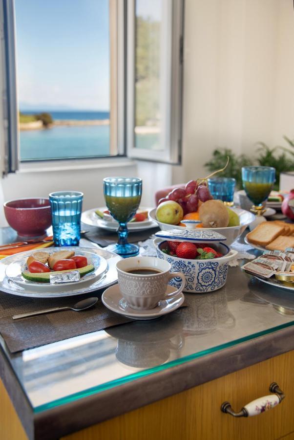 Sea Front Suite "Sea Tales" Gaios Bagian luar foto