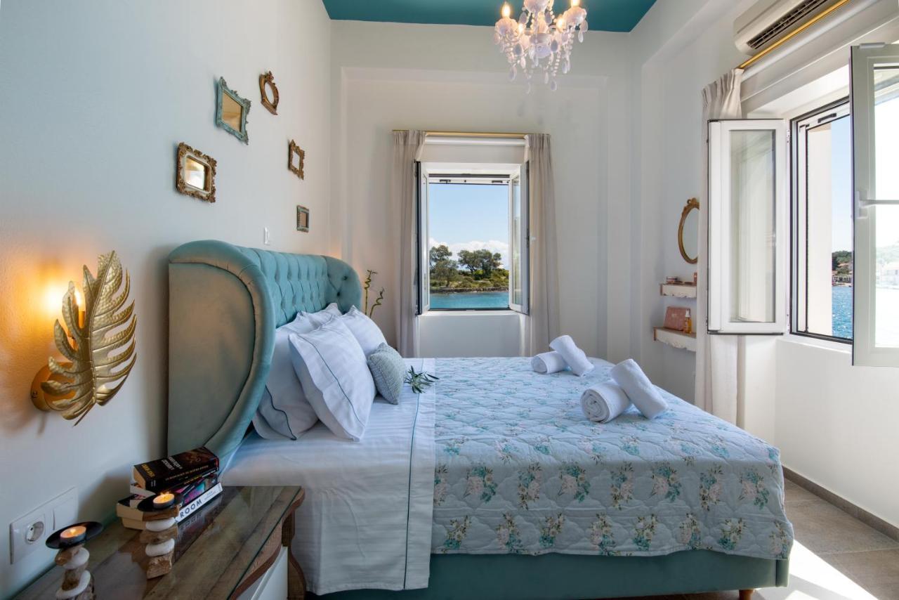 Sea Front Suite "Sea Tales" Gaios Bagian luar foto